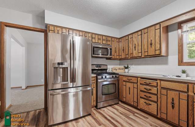 4 Bedroom Home in Burnsville photos photos