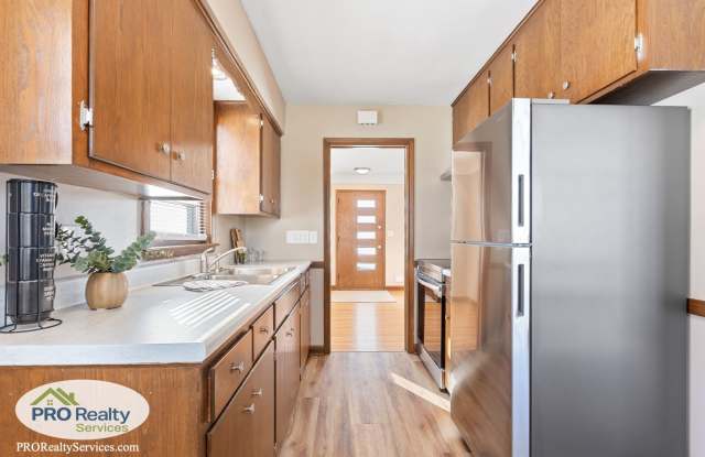 3 Bedroom Home in St. Louis Park photos photos