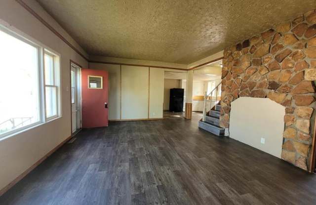 1197 Dousman Street Gallery 3
