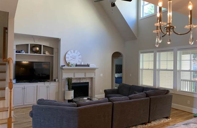 5811 Faringdon Place Gallery 4