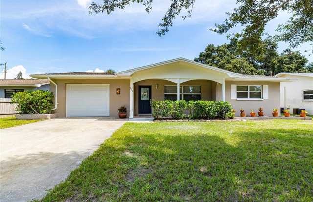 515 MANOR DRIVE - 515 Manor Drive, Dunedin, FL 34698