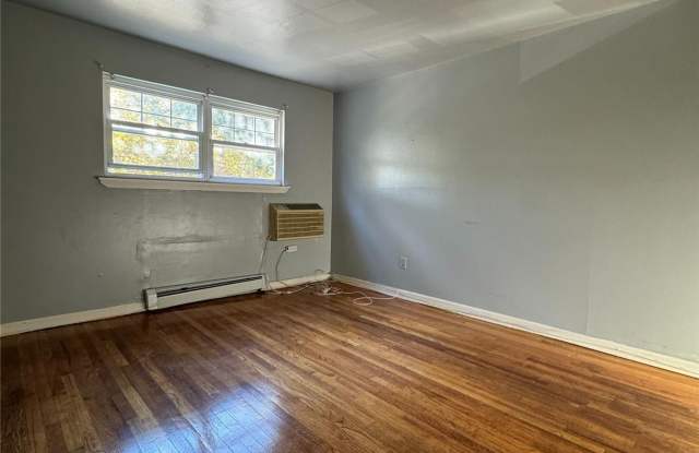 236 Throgs Neck Blvd Gallery 3
