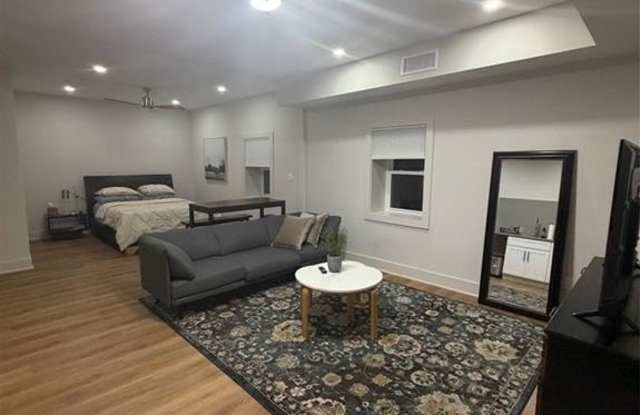 2342 Suncrest Lane NE Gallery 1