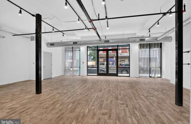 2119 N FRONT Street Gallery 4