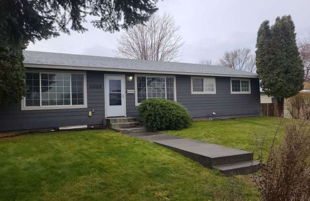 House For Rent photos photos