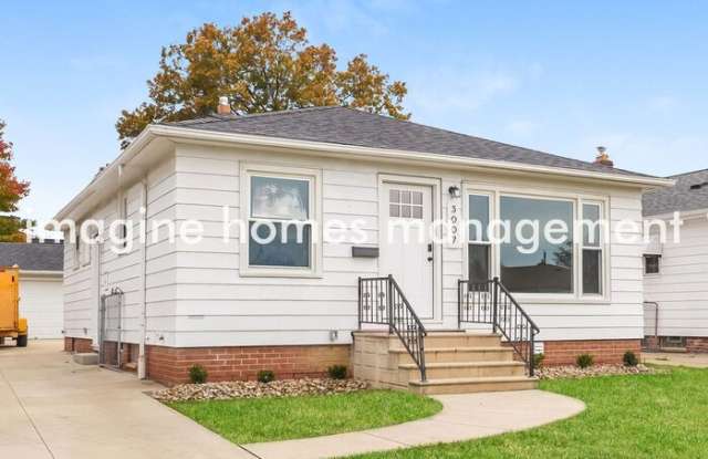 3007 Center Drive Gallery 3
