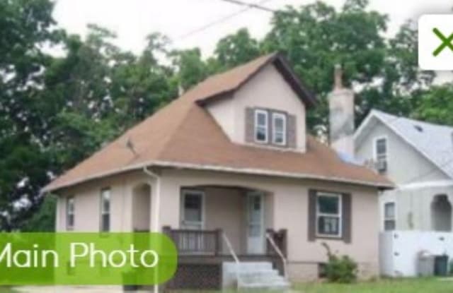5421 Whetsel Ave - 5421 Whetsel Avenue, Cincinnati, OH 45227