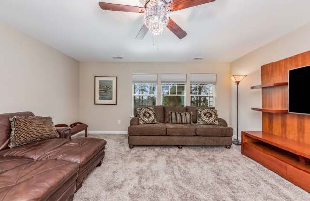 1712 James Overlook Dr Gallery 2