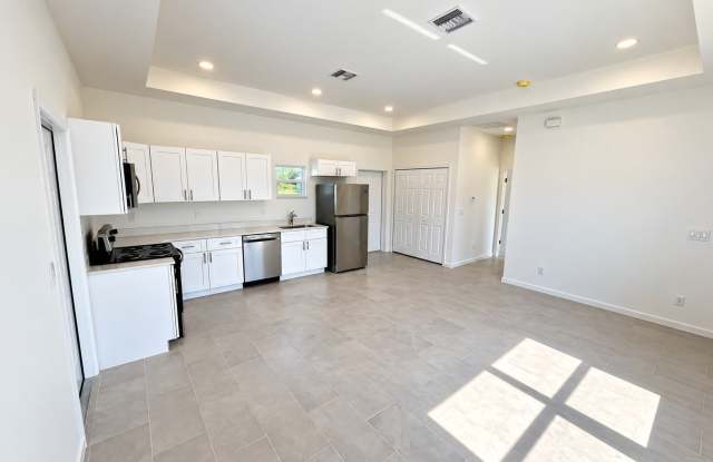 BRAND NEW 1Bd /1 Ba house with garage! in Lehigh Acres Gallery 3