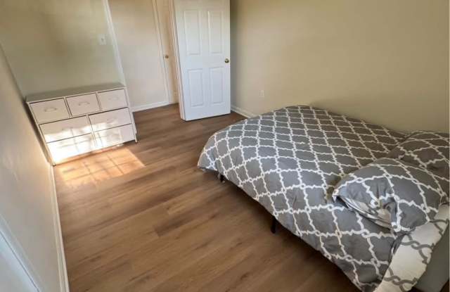 2014 Ritchie Road - 6 Gallery 3