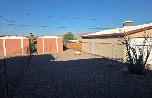 Charming 1-Bedroom Home on Spacious Lot in Bullhead City Gallery 4
