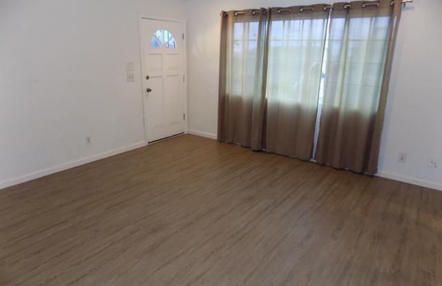 1711 S. Mesa Street Apt #3 Gallery 2