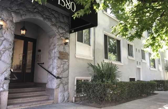 1580 Madison Gallery 1