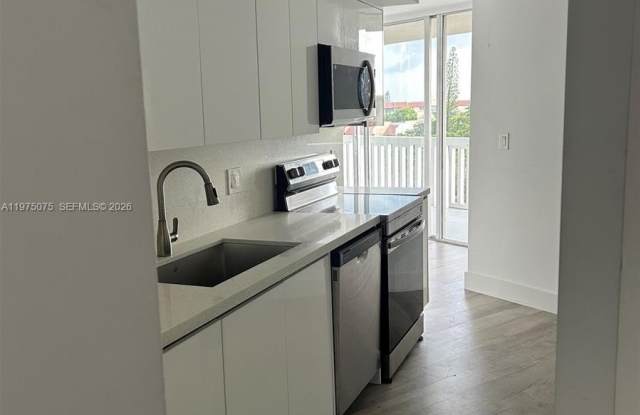 6921 Environ Blvd photos photos