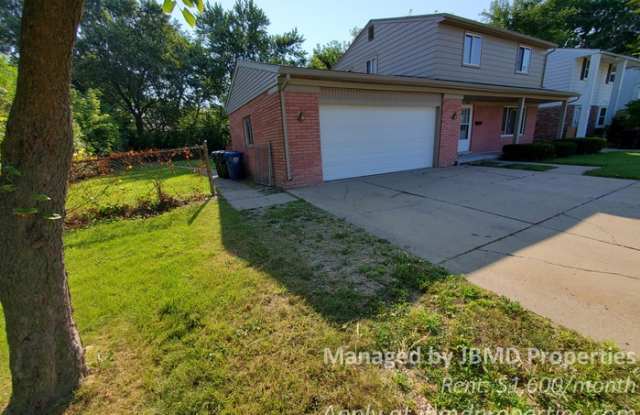 9592 Arnold Gallery 3