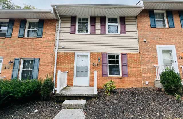 2 Bedroom, 1.5 Bath Townhouse photos photos