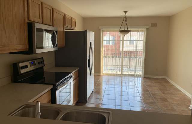 39471 Springwater Dr - 39471 Springwater Drive, Wayne County, MI 48168