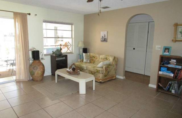 2641 Greenacre Dr Gallery 3