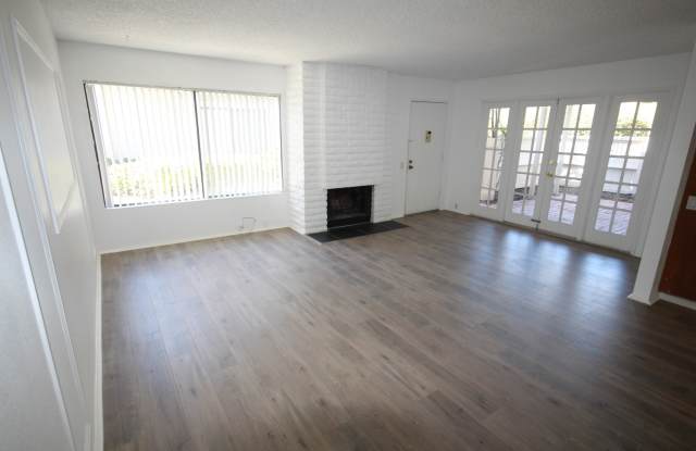 3 Bedroom/2.5 Bath Townhouse in Heart of UTC photos photos