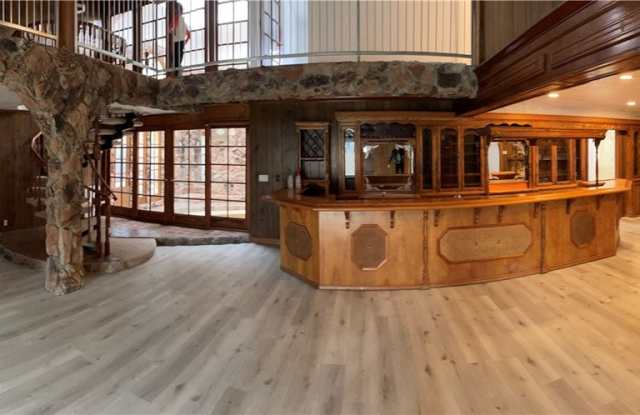 6803 Firmament Avenue Gallery 2