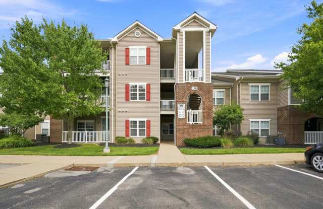 MAIN LEVEL LIVING IN GATED COMMUNITY Gallery 1