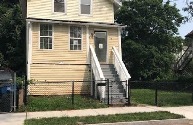 4 Bedroom Single Family Home in Fairhaven photos photos