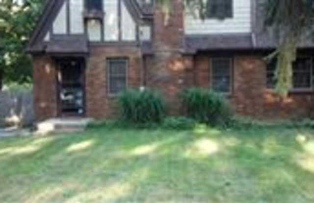 410 Carpenter Avenue Northwest Gallery 1