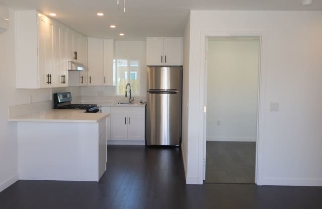 ALL UTILITIES INCLUDED – Private 1BR w/ Parking & Patio – Prime Location  And add: photos photos