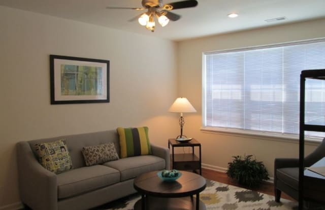 92 28th St E-4 - 92 28th Street, Newport News, VA 23607