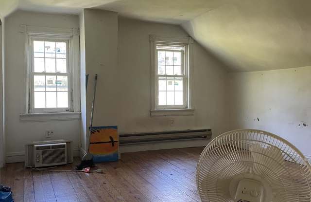 1039 Linden St photos photos