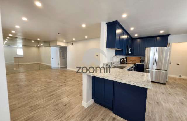 BEAUTIFULLY UPDATED 3-BEDROOM HOME IN PHOENIX – FRESH PAINT & UPDATED KITCHEN! Gallery 3