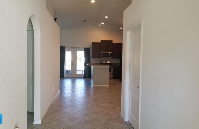 1818 Wallace Manor Loop Gallery 2