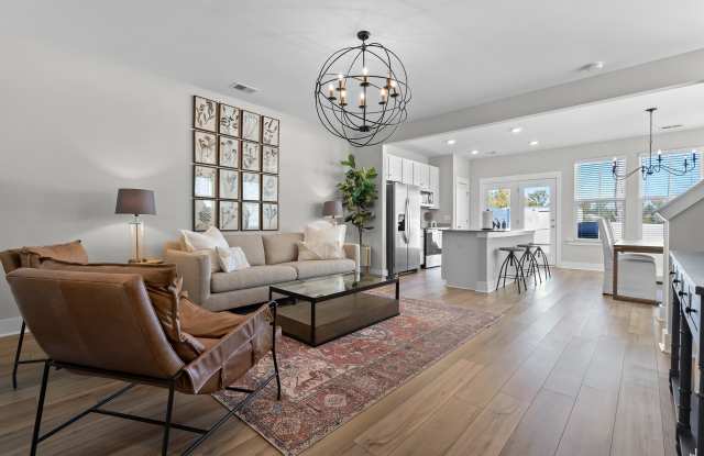 Chamberlain Pine Townhomes Gallery 3