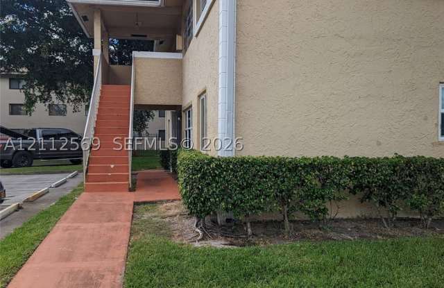 10196 Twin Lakes Dr Gallery 3