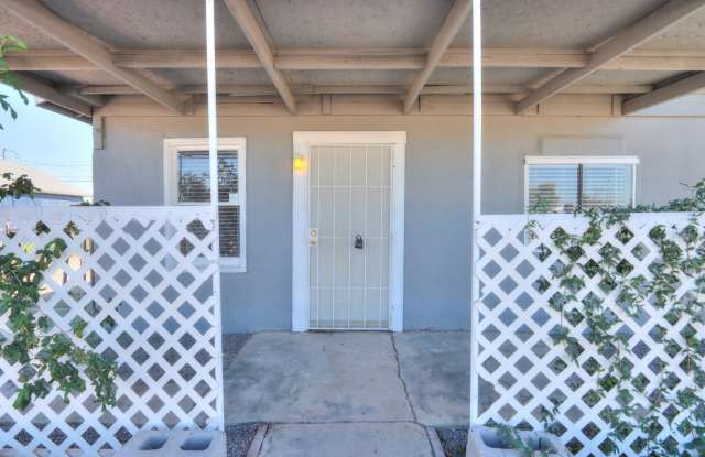 2 Room 1 Bath Cottage with Huge Backyard photos photos 2 Room 1 Bath Cottage with Huge Backyard photos photos