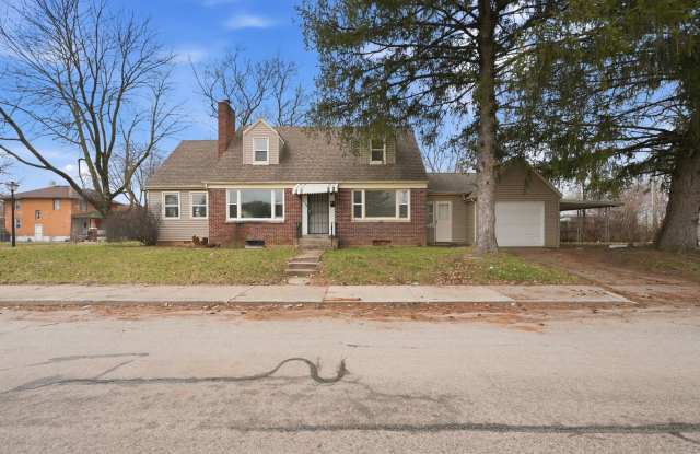 Freshly Updated 3BR Home with Garage  Carport photos photos