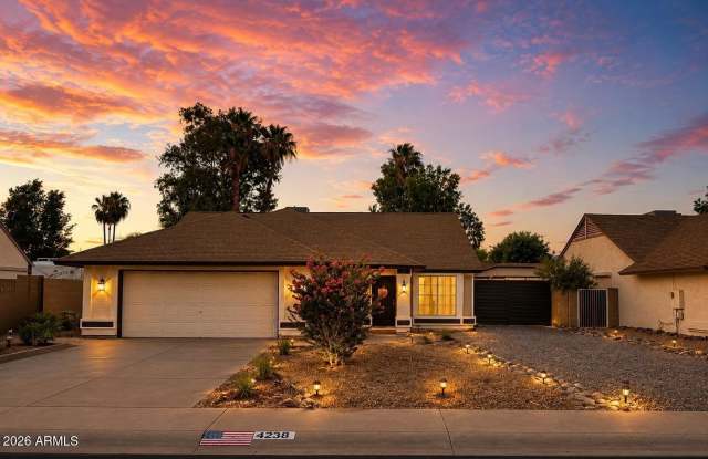4238 E EVERETT Drive Gallery 4
