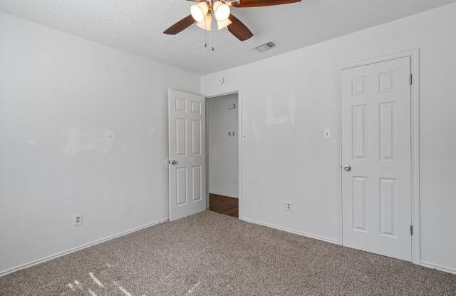 5501 Spring Meadow Road, Unit B, Austin, TX 78744 Gallery 4