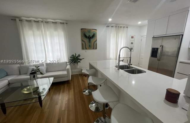1091 NW 59th St photos photos