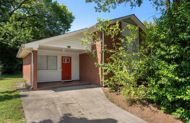Renovated 3 bed/2 bath with spacious backyard close to downtown. photos photos Renovated 3 bed/2 bath with spacious backyard close to downtown. photos photos