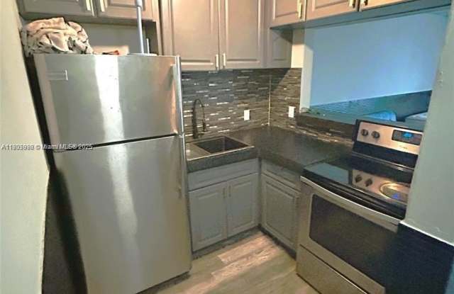 1441 Lincoln Rd photos photos