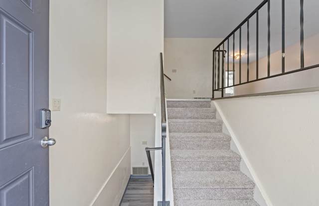 6732-6734 Hampton Drive - 6734 Gallery 2
