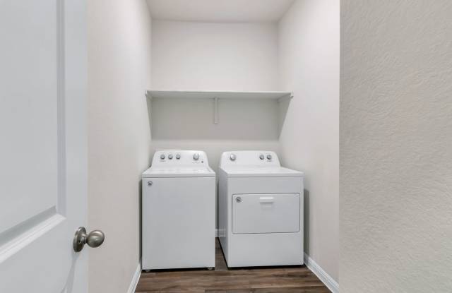 Stop Scrolling..... this beauty is ready for move in! photos photos