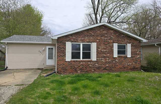 3 Bedroom 2 Bathroom for $1350.00 photos photos