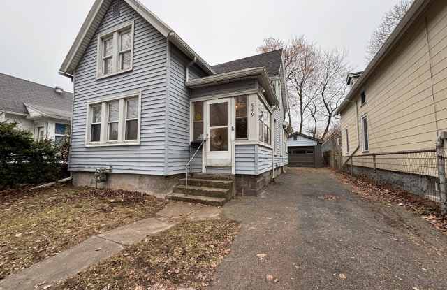 4 Bedroom 2 Bath Single Family Home W/Garage! photos photos