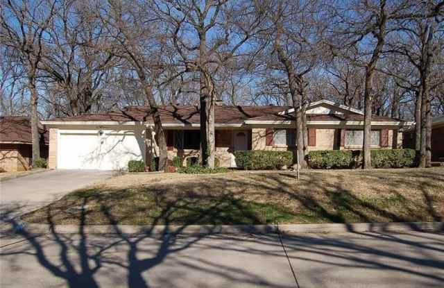 214 Juniper Street - 214 Juniper Street, Mansfield, TX 76063