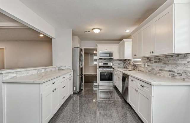 4130 N Braeswood Boulevard - 4130 North Braeswood Boulevard, Houston, TX 77025