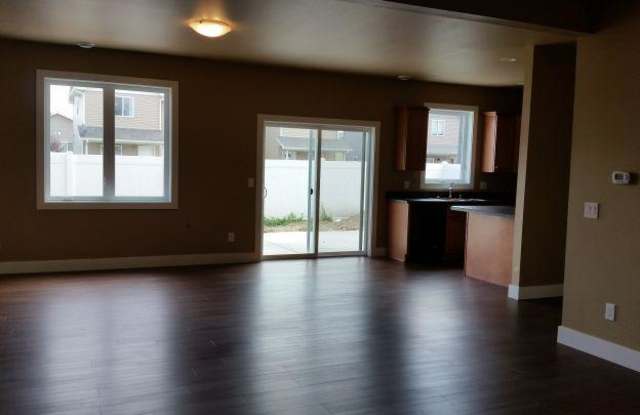 1735 Rollman Way Gallery 1