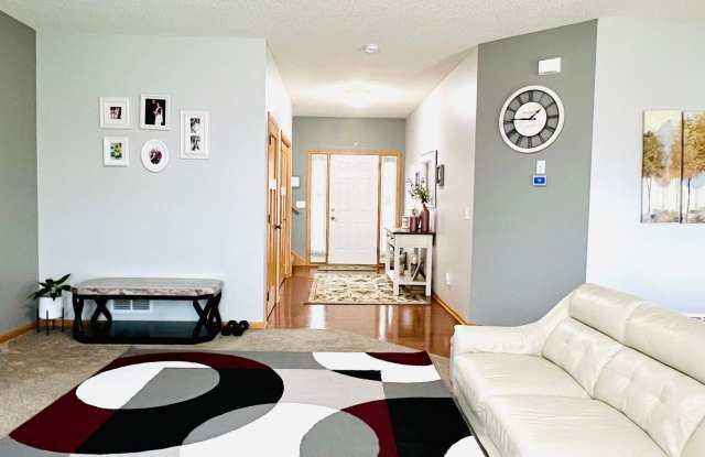 Elegant and Spacious 4BR House for rent in Blaine Gallery 4