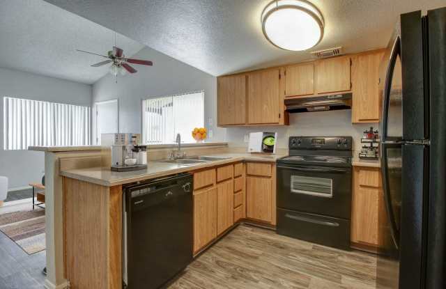 Las Brisas Apartments Gallery 2